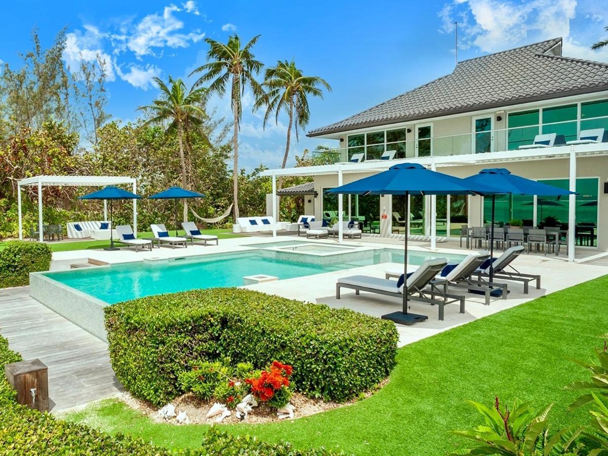Black Urchin Boutique Resort Bodden Town Esterno foto