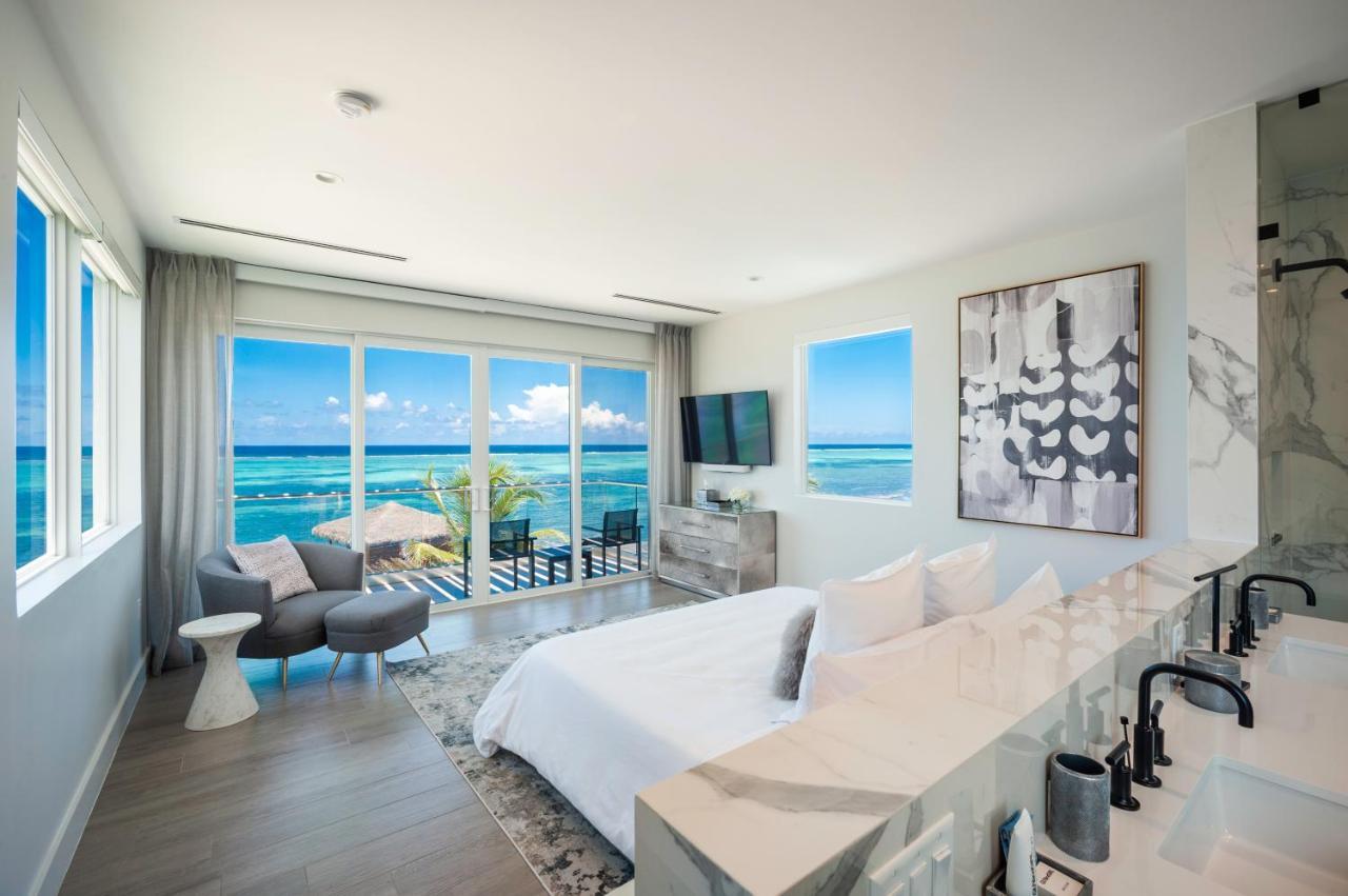 Black Urchin Boutique Resort Bodden Town Esterno foto